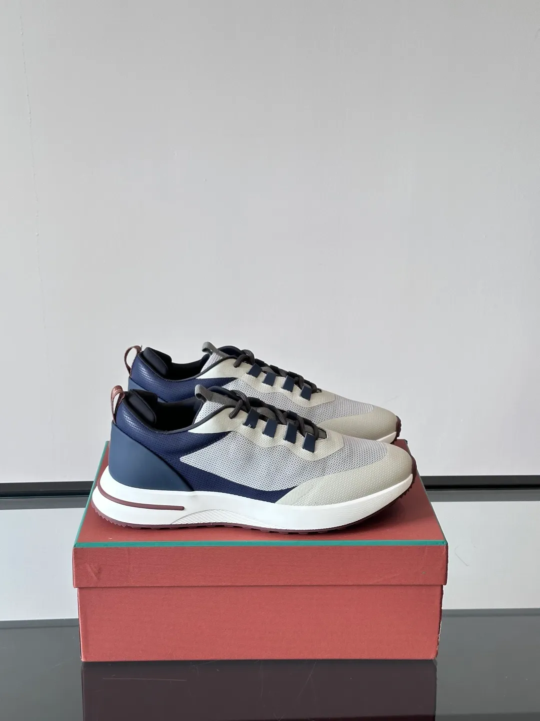 Factory price: 540💰Loro men's shoes💰iana niche Loro classic jogging shoes, men's lace-up casual shoes and sneakers, high-quality lightweight and comfortable fabrics, suitable for outdoor leisure, the color scheme is young and energetic, and it looks great with sportswear or casual suits! Size: 39-45 (customized at 38.45.46)
